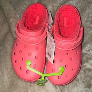 CROCS Women's Bright Pink Mules with Cozy Lining
